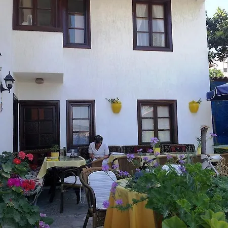 Cennet Hotel *
